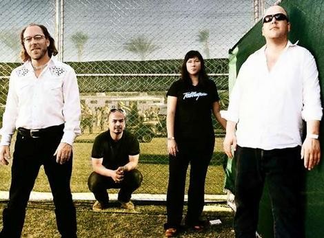 pixies2_wideweb__470x346,0