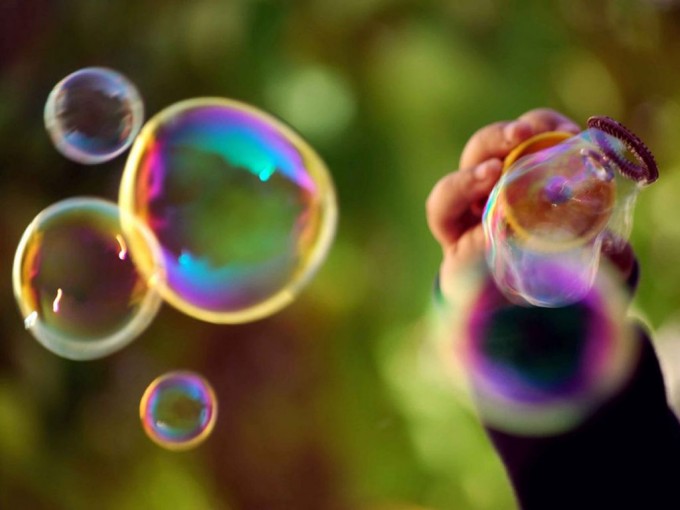 Bubble_blower_Wallpaper_a4h2u