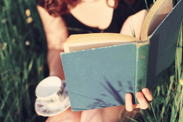 Books_and_Tea_by_pinkparis1233